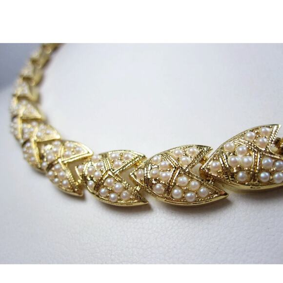 D'Orlan Gold Plated Necklace with Pearls 16-17" Length - Picture 2 of 3